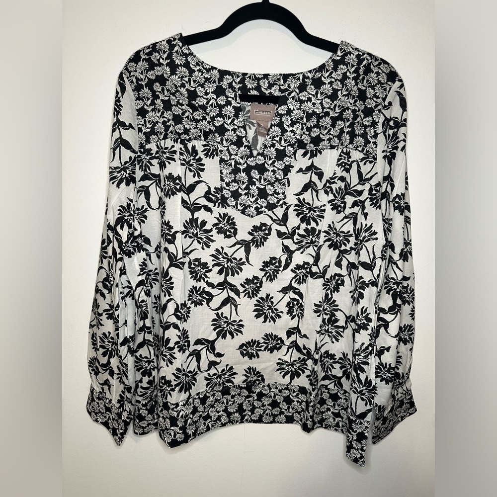 Chico's Floral Dance Gathered Long Sleeve Blouse Size 2 V Neck Pullover Black